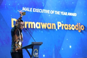 Dirut PLN Darmawan Prasodjo Raih Male Executive of The Year Versi Enlit Asia Power Energy Awards 2023