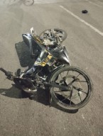 Ngebut, Pengendara Motor Tewas Tergelincir Rel Kereta Api di Surabaya