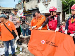 Wanita Paruh Baya Tewas Tersambar Kereta Api di Viaduk Ngaglik Surabaya