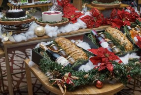 Grand Dafam Signature Surabaya Sambut Natal dengan One Stop Festive Venue