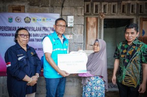 PLN Bantu Pasang Baru Listrik Ratusan Warga Kabupaten Malang