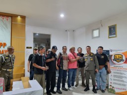 Perwakilan Buruh Datangi Pemkot Surabaya, Kasatpol PP: Tidak Ada Damai!