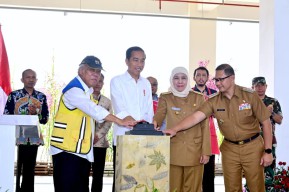 Geliatkan Ekonomi Jatim, Presiden Jokowi Resmikan Pasar Induk Among Tani Batu