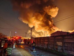 4 Korban Kebakaran Gudang Tinner Kalianak Jalani Operasi