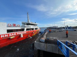 Antisipasi Kecelakaan Laut, Basarnas Surabaya Siagakan Kapal SAR di Selat Bali
