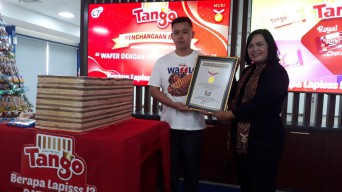 Wafer Tango Raih Rekor Muri, Kokohkan Slogan 'Lapis Terbanyak'