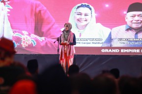 Tumbuhkan Budaya Anti Korupsi di Keluarga, Agatha: Ganjar-Atikoh Role Model Keluarga Indonesia