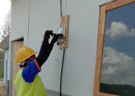 PLN Nyalakan Listrik Hunian Sementara Warga Terdampak Tanah Gerak di Ponorogo