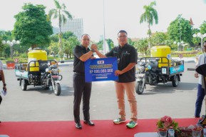 Gelontorkan Rp600 Juta untuk Beasiswa Pendidikan, SIER Komitmen Dukung Generasi Emas Surabaya