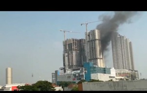 Asap Hitam Mengepul, Dilaporkan Terjadi Kebakaran di Apartemen Pakuwon City Surabaya