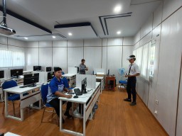 PLN Bantu SMKN 3 Pamekasan Kembangkan Infrastruktur Digital