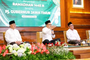 Gelar Tradisi Megengan di Grahadi, Pj. Gubernur Adhy Ajak Saling Memaafkan