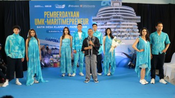 Kapal Pesiar Seven Seas Mariner Sandar, Pelindo Sambut dengan Pameran