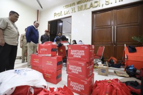 Kemensos Bangun Dapur Umum dan Pasok Logistik Korban Banjir Semarang