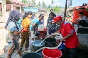 Kemensos Penuhi Logistik Korban Banjir-Longsor Pesisir Selatan