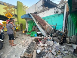 Ini Data Bangunan Roboh Akibat Gempa di Surabaya