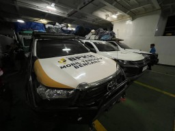 Truk Bantuan Tak Bisa Menyeberang, Logistik Warga Bawean Terhambat