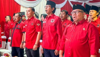 Besok Eri-Armuji Daftar Cawali dan Cawawali di PDIP Surabaya