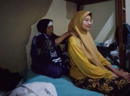 Kisah Supiyah, Tukang Pijat yang Menabung 43 Tahun untuk Naik Haji