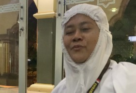 Kisah Nur Hasanah, Penjual Krupuk Asal Probolinggo yang Berhasil Naik Haji
