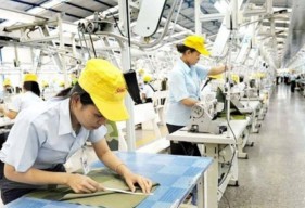 PHK 'Menghantui' Ribuan Pegawai Industri Tekstil di Tanah Air