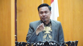 Penyebab Macet, DPRD Surabaya Minta Pemkot Tertibkan Depo Peti Kemas Tak Berizin