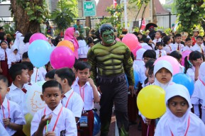 Begini Suasana Hari Pertama Sekolah 30 Ribu Siswa SD di Surabaya