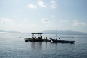 PLN Fasilitasi Rumah Apung Warga Kampung Mandar