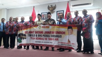 PT DLU Berangkatkan Karyawan Umroh dan Haji Gratis