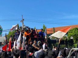 Respon Aksi, Ketua DPRD Jatim Setujui Tolak RUU Pilkada 2024