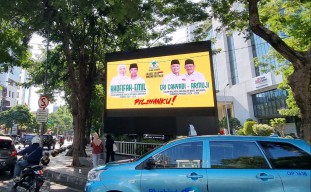 Golkar Pasang Videotron ErJi dan Khofifah-Emil, PDIP Ambil Sikap!