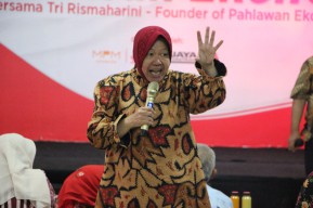 Bacagub Risma Bagi Rahasia Sukses UMKM Pahlawan Ekonomi di Surabaya