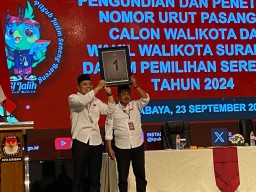 Cerita Eri Cahyadi 'Eyel-eyelan' dengan Armuji Ambil Undian Bola Nomor Urut