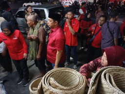 Kunjungi Jombang, Begini Risma di Mata Masyarakat