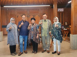 Luluk Sowan ke Rumah Anies Baswedan, Diskusikan Penguatan Demokrasi Jawa Timur