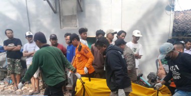 Pria Asal Dukuh Sutorejo Surabaya Ditemukan Gantung Diri