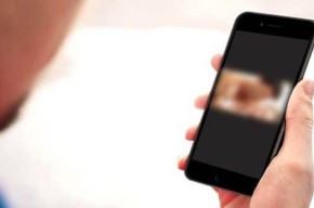 Foto Bugil Wanita Asal Surabaya Tersebar di Medsos, Korban Depresi