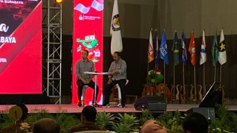 Debat Perdana Lawan Kotak Kosong, Eri Cahyadi Grogi Armuji Santai