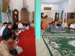 Safari Ponpes, Risma Tawarkan Kewirausahaan ke Ponpes Al Manshur Tawangsari