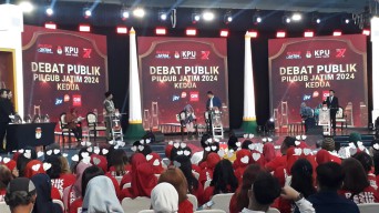 Debat Kedua Pilgub Jatim 2024, Khofifah Diserang Luluk