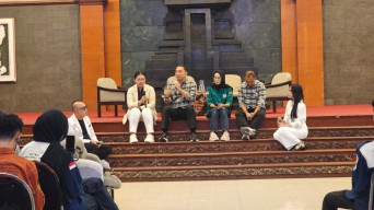 Mahasiswa UWKS Sambat Masalah Keamanan Surabaya, Ini Solusi Eri-Armuji