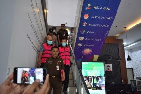 Korupsi Ratusan Juta, Dua Pejabat PD Pasar Surya Jadi Tersangka Pengelolaan Parkir