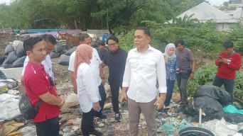 Eri Cahyadi Sidak, Beri Tenggat 2 Minggu untuk Atasi Banjir di Surabaya Barat