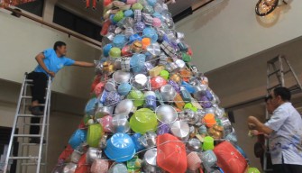 Unik, Begini Inovasi Pohon Natal di Gereja Katolik Santo Vincentius a Paulo