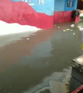 Hujan Deras Sebabkan Genangan Sebetis Orang Dewasa di Banyu Urip Kidul II Gang Jaran