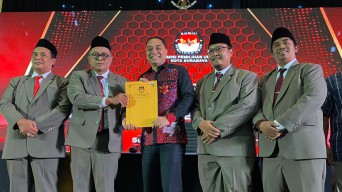 Tanpa Didampingi Armuji, Eri Cahyadi Resmi Jadi Wali Kota Surabaya Terpilih Periode 2025-2030