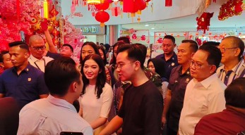 Nikmati Suasana Imlek di Pasar Atom Surabaya, Wapres Gibran Sebut Pasar Lama Ini Harus Direnovasi