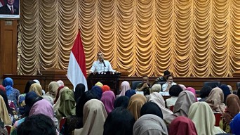 Kepala OPD Diizinkan Cuti Hari Pertama Kerja, Wali Kota Eri: Gendeng Kerja Terus!