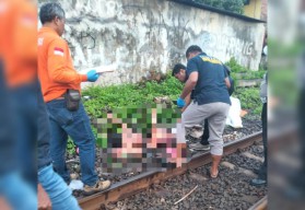 Tubuh Terbelah Dua, Wanita Tanpa Identitas Tertabrak Kereta Api di Ngagelrejo