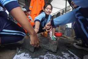 SMP Labschool Unesa 3 tanamkan pendidikan karakter lewat KTS